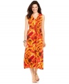 Upgrade your look with Jones New York Signature gorgeous tie-dyed petite dress! Pair with your favorite summer sandals.