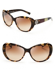 Cat eye, colorblocked, gradient lenses: these Tory Burch shades have all the attributes that make this season's retro-chic sunglasses shine.