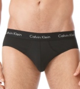 Need some sleek assistance underneath your workout wear that performs? Try these stretch microfiber briefs from Calvin Klein on for size.