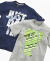 Style trial Put his athleticism in the spotlight with this standout t-shirt from Nike.