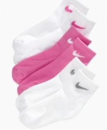 Keep her toes cool and dry with these performance socks from Nike, perfect to complete her cute, sporty look.