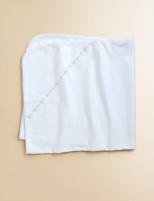 The softest picot-edged cotton, accented with blue dot trim.Picot trimBlue dot accentsMachine washCottonImported