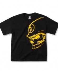 Tough as nails. With this Armbar tee from Metal Mulisha, he'll bring a jolt of adrenaline to his edgy look.