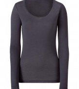 Stylish long sleeved shirt in fine cotton and cashmere - Very soft, comfortable quality - In classic dark grey - With a wide, feminine scoop neckline - The cut is slim, fitted and slightly longer, no cuffs - A casual, yet dressed up alternative to a blouse - Pairs with a pant suit, jeans or a cardigan