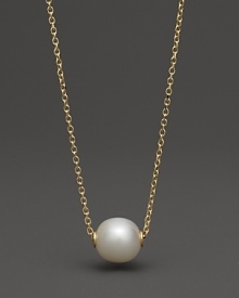 Cultured freshwater pearl necklace in yellow gold.