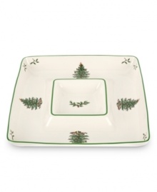 With an historic pattern starring the most cherished symbol of the season, Spode's Christmas Tree chip and dip is a festive gift to holiday dining. Evergreen trees with baubles, tinsel and perfectly wrapped packages complete every celebration.