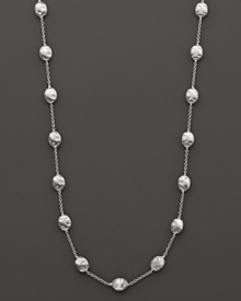 From the Siviglia collection, a necklace with medium-sized stationed beads, designed by Marco Bicego.