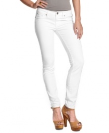 Add a clean and versatile hue to your denim closet with these white wash skinny leg jeans from Jessica Simpson!