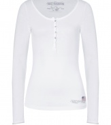 Work an effortless edge into your casual staples with True Religions white henley, detailed in a super soft mix of lightweight cotton-modal - Scoop neckline, long sleeves, logo patch and printing on front and back at hemline - Slim fit - Wear with casual separates and shearling-lined boots