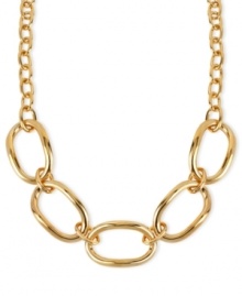 Well-connected. This necklace from Robert Lee Morris is crafted from gold-tone mixed metal and features oval links in varying size for an eclectic look. Approximate length: 16 inches + 3-inch extender. Approximate drop: 1 inch.