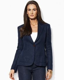 A chic basket weave lends elegance to this single-button Lauren By Ralph Lauren jacket, designed for season-spanning style in lightweight linen.