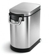 Lock-tight handles create an airtight seal and keep your favorite friend's food fresh! The fingerprint-proof can adds modern sophistication to your daily routine with a BPA-free scoop that attaches neatly under the lid and built-in rear wheels that make for easy access anywhere in the house. 10-year warranty.