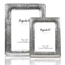 Photo frames by Argento feature unique and authentic tarnish free sterling silver. Hand made and uniquely crafted in Italy.