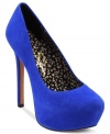 Such a sexy silhouette. Jessica Simpson's Jasmint platform pumps feature a textured upper and a mega hidden platform.