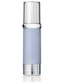 The Hydrator effectively prepares skin for moisture retention and helps restore barrier function. 1.0 oz. 