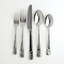 This set includes four each of: dinner fork, dinner spoon, salad fork, teaspoon and dinner knife.