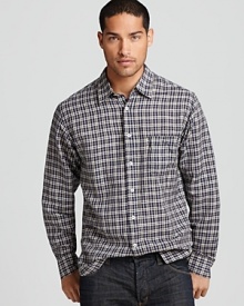 Classic plaid is rendered in a soft blend of linen and cotton for a comfortably textured button-down you'll want to wear again and again.