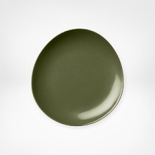 Borrowing from nature, this Pebblestone dessert plate is metaphorically contoured and highly glossed in straightforward colors. The silhouette, a DVF signature, makes tables shine. Create interesting contrasts or pair with perfect matches.