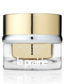 A silky, gold-infused, skin-perfecting makeup primer. Cellular Treatment Gold Illusion Line Filler creates the perfect canvas for makeup application. It recaptures the appearance of youthful skin immediately, giving a smooth golden radiance.Cellular Treatment Gold Illusion Line Filler is a gold-infused potion designed to perform a disappearing trick on fine lines and wrinkles.