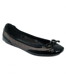 Make your day a stylish one. Easy Spirit's Emalyn flats mix patent leather and suede for a look that's cute