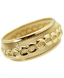 Add a little texture. The chain link design and textured surface of GUESS's trendy bangle bracelet adds instant dimension. Crafted in shiny gold-plated mixed metal. Approximate diameter: 2-1/2 inches.