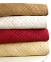 Sumptuous style. Layer your bed with this Regent quilt from Lauren by Ralph Lauren, featuring plush 600-thread count cotton sateen and quilted details for luxe texture. Comes in four rich hues.