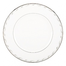 Paisley Bloom brings Marchesa's signature beaded accents to life on a tailored white bone dinnerware body. Silver mica and platinum decorate the rim for added appeal. The unique artistry of paisley and florals create a graceful tabletop collection that is romantic and refined, perfect for every dinner party.