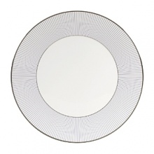 The contemporary clean lines of Jasper Conran's beautifully tailored clothing collections have provided the inspiration for the chick Pinstripe tableware collection. The decoration used is simple and makes a powerful statement when used alone, yet it adds color, contrast and interest when mixed and matched with Jasper Conran's iconic white collection.