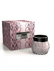 EXCLUSIVELY AT SAKS. The Jimmy Choo body cream is ultra-glamorous thanks to its glitter formula. It has a velvety and sensuous texture to nourish and sublimate your skin, leaving behind the sensual memory of the Eau de Parfum. 5 oz.