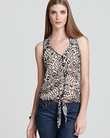 Emblazoned with a global-inspired print, this Vintage Havana tank features a faux-button front and chic tie at the hem.