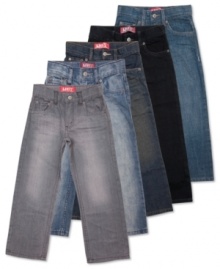 This straight-leg Levi's® jean has a relaxed fit that sits at the waist with room at the thigh and a 16.25 leg opening. It's perfect for everyday comfort!