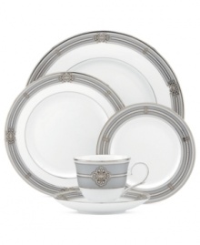 Lenox revives a classic pattern in the Ashcroft serving bowl. Intricate medallions, traditional beading and sumptuous platinum bring the best of the old-world design to today's formal tables.