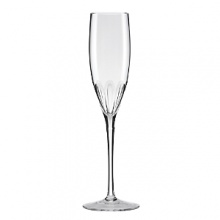 Camelia Court stemware by kate spade new york is rendered in beautifully cut European crystal in a classic champagne flute silhouette with an etched petal design.