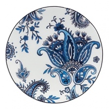 Pretty and playful in paisley, Marchesa by Lenox's Kashmir Garden tidbit plate is a sophisticated choice for everyday dining.