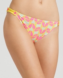 Hello sunshine! This MARC BY MARC JACOBS bikini combines a geometric toucan print with a cheerful palette that's perfect for pool parties and backyard barbecques.