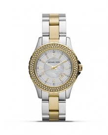 Two tones are better than one with this sporty watch from MICHAEL Michael Kors. Features like its Mother-of-Pearl dial and glitz accents make this piece a striking adding to your portfolio.