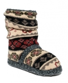 Muk Luks® Fair Isle Scrunch booties provide plenty of cozy charm, thanks to their knit fabric upper and toasty-warm faux fur lining. The round-toe silhouette and flexible sole add extra comfort as well.