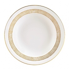 Vera Wang, in collaboration with Wedgwood, has designed a tableware collection full of understated elegance and classic beauty that embraces the ultra chic, sophisticated style that Vera is known for. Gilded Weave takes its inspiration from the Greek and Neo-classical accents used in Vera Wangs Spring 2008 Bridal Collection. The gold and platinum mixed motifs invoke themes of nature and spring with graceful and subtle flourishes. This collection is designed to stand-alone or to mix and match.