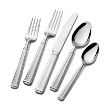 With classic banding details and curvy contemporary contours, the Lancaster flatware pattern updates your dinner look yet remains timeless.