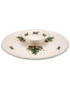 Nothing says cheer like the Happy Holidays chip and dip. Nikko sets a very merry scene in sturdy white ironstone with festively decked trees, colorful stars and scalloped edges.