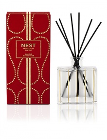 The aroma of a sparkling season is created by blending pomegranate, Mandarin orange, pine, cloves and cinnamon with a hint of vanilla and amber. The diffusers are carefully crafted with the highest quality fragrance oils and are designed to continuously fill your home with a lush, memorable fragrance.Our alcohol-free formula releases fragrance slowly and evenly into the air for approximately 90 days. To intensify the fragrance, occasionally flip the reeds over. 5.9 oz.