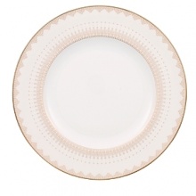 The Samarkand bone china collection by Villeroy & Boch combines stylish, exotic elements with timeless elegance. Precious golden bands and chains decorate this pure white bone china pattern. Warm ivory tones add a harmonious touch. Mix and match with the coordinating Mosaic-designed dinner plate for a look that is truly your own.