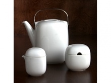 Rosenthal products are designed by artists devoted to creating unique designs that embody the aesthetics of today but will endure for infinite tomorrows. Simple yet sophisticated shapes give this elegant white china a contemporary look. Designed for compatibility, this pattern coordinates with Suomi Rangoon.