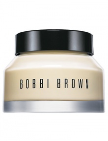 Bobbi recommends this moisturizer as the first step to prepare skin for the smoothest makeup application. Rich in feel, but never greasy, this advanced oil-free, face formula, with Shea Butter, instantly hydrates, softens, and cushions skin. Carrot Extract and Vitamin A Complex help minimize the look of fine lines and wrinkles. Vitamins C and E help protect against environmental damage.