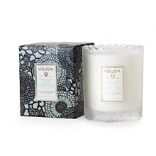 Voluspa's exquisite French Cade & Lavender collection blends rich Bulgarian lavender with lemon verbena for an exceptional fragrance that scents your home with modern elegance.