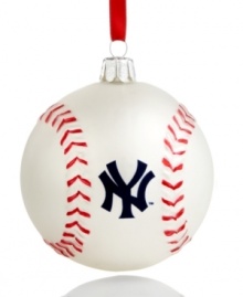 Hit a holiday home run with Kurt Adler's MLB baseball ornament for New York Yankees fans. Red and white glass offers cheer that lasts well beyond the season.