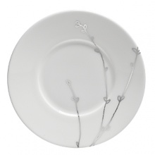 Muted shades of blues and greens with touches of platinum show nature at its finest. Elegant and unique, this fine bone china makes fine dining occasions even more spectacular.