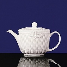 This eclectic service with its beautifully-detailed basket-style relief is an everyday white china for those who appreciate the unique. Bone china.