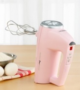 Throw a little pink in the mix. This peppy and powerful hand blender features one-touch convenience that delivers seven speeds - digitally displayed right on the handle - while an automatic feedback function kicks in more power whenever you need it. Three-year limited warranty. Model CHM-7PK.