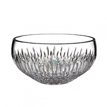 A gorgeous display piece, Waterford's Arianne bowl features a marvel of dazzling wedge cuts crafted from upright and cross cutting techniques for the utmost sparkle.